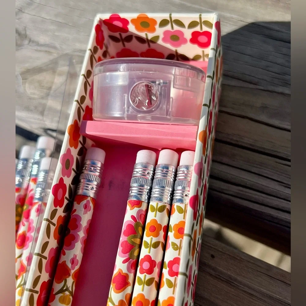 - Vera Bradley Pencil Box Folkloric Print Gift Set! NEW!